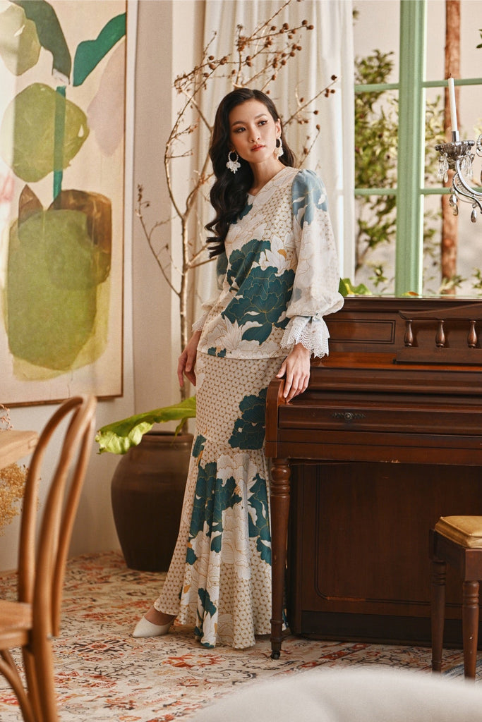 The Glow Women Victoria Kurung Set - Prosper