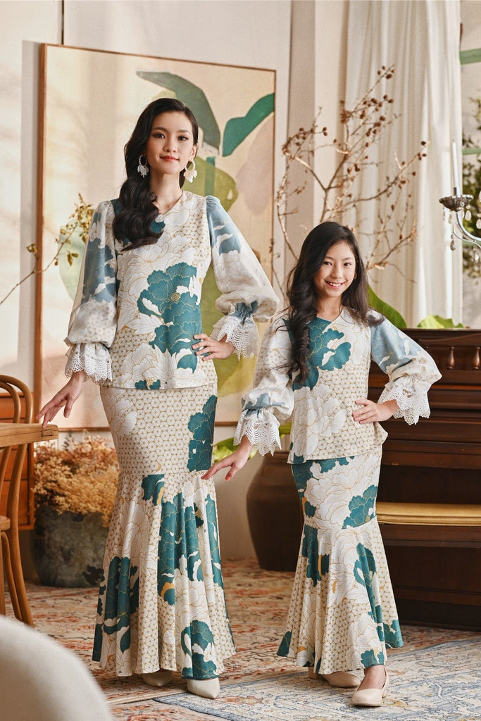 The Glow Women Victoria Kurung Set - Prosper