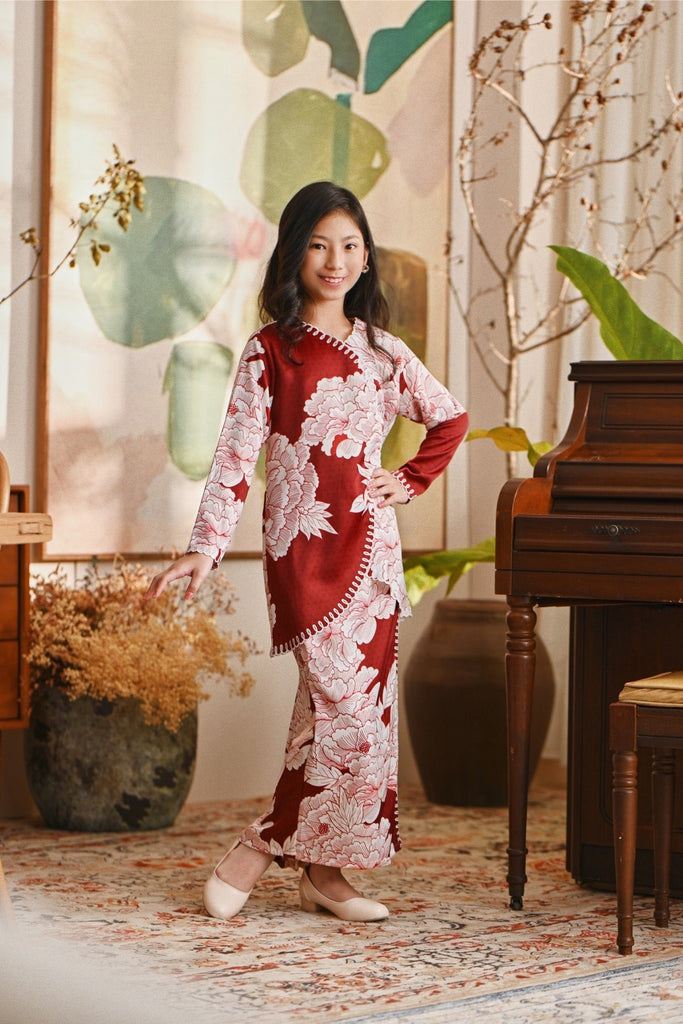 The Glow Dazzle Kurung Set - Ruby