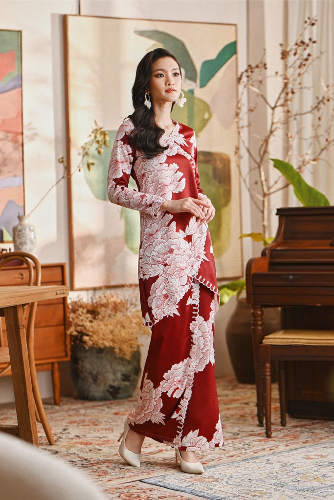 The Glow Women Dazzle Kurung Set - Ruby