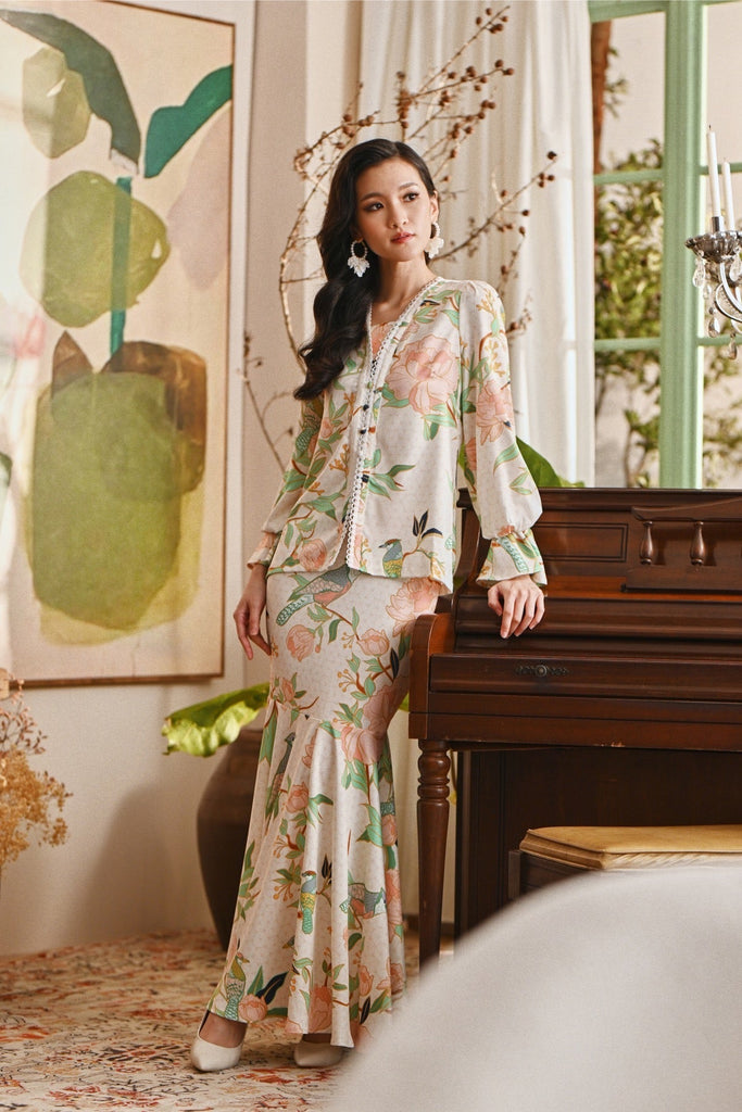 The Glow Women Allure Kebaya Set - Tenang