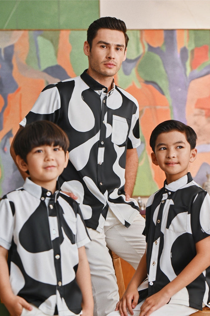The Glow Men Batik Shirt - Black Sea