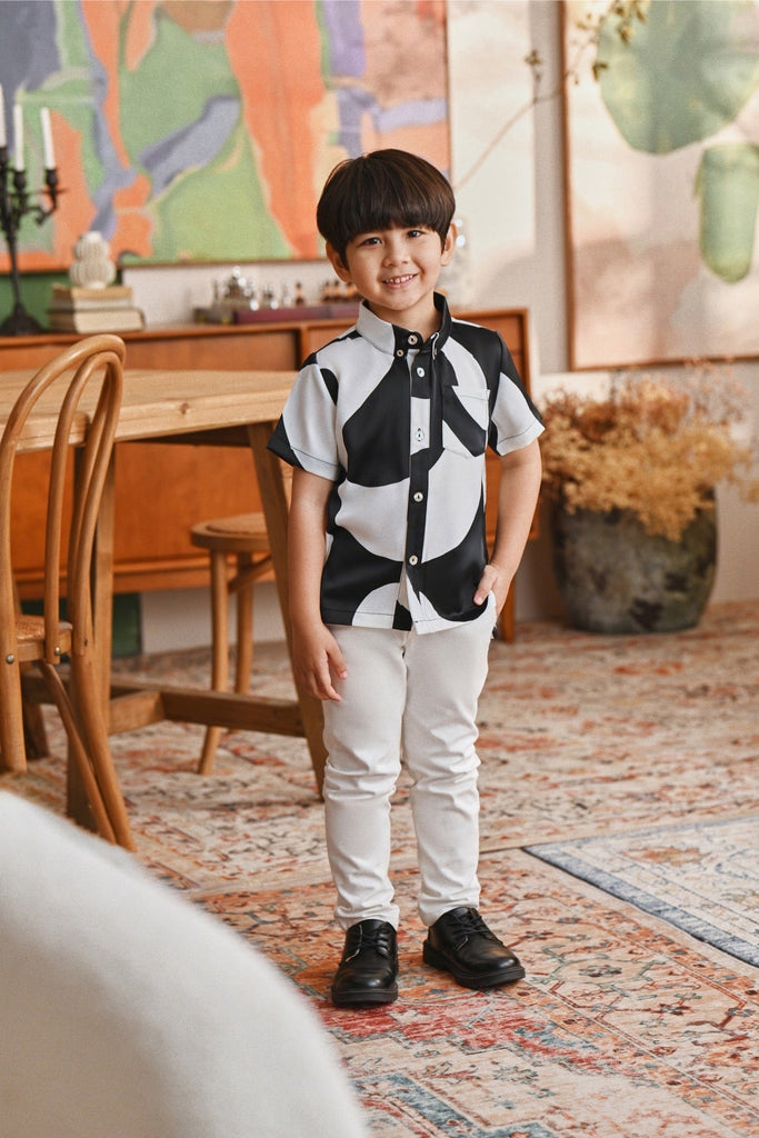 The Glow Batik Shirt - Black Sea