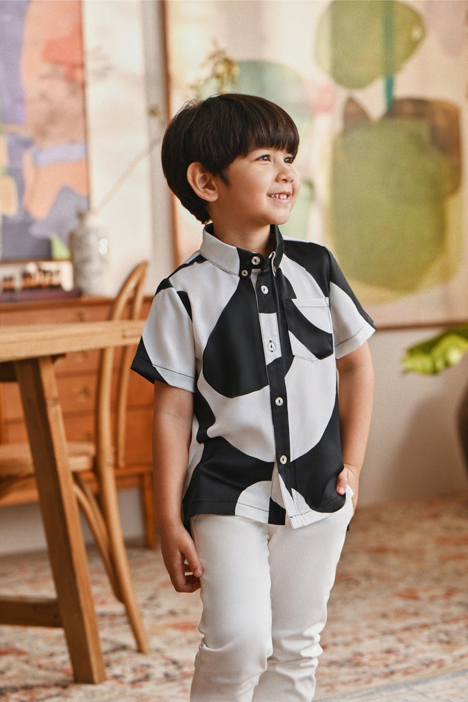 The Glow Batik Shirt - Black Sea
