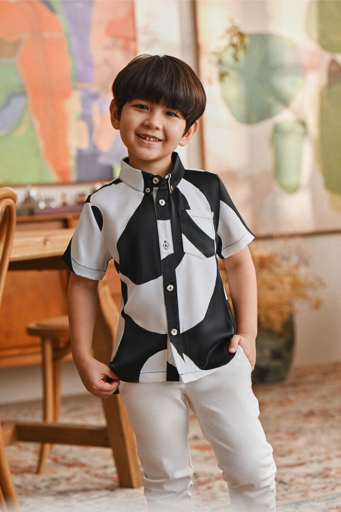 The Glow Batik Shirt - Black Sea