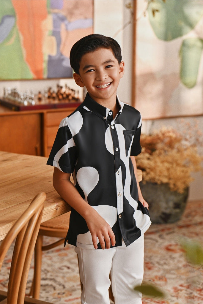 The Glow Batik Shirt - Black Sea