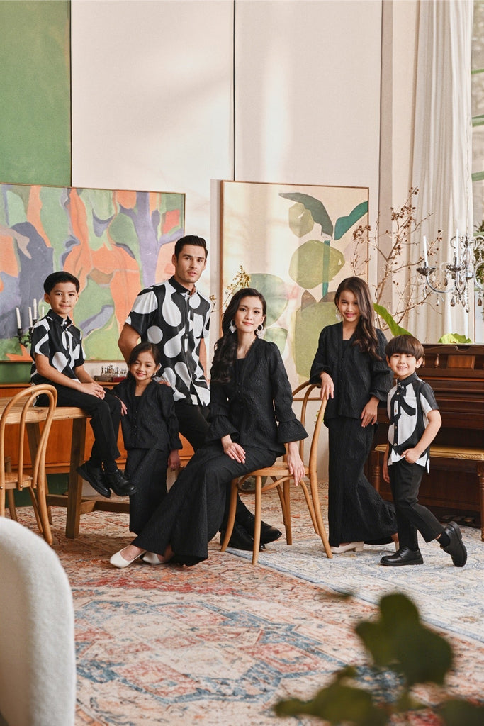The Glow Memoir Kebaya Set - Black Jacquard