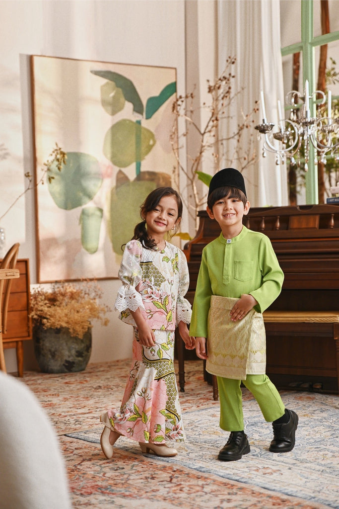 The Glow Victoria Kurung Set - Blooms