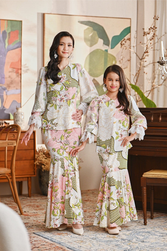 The Glow Women Victoria Kurung Set - Blooms