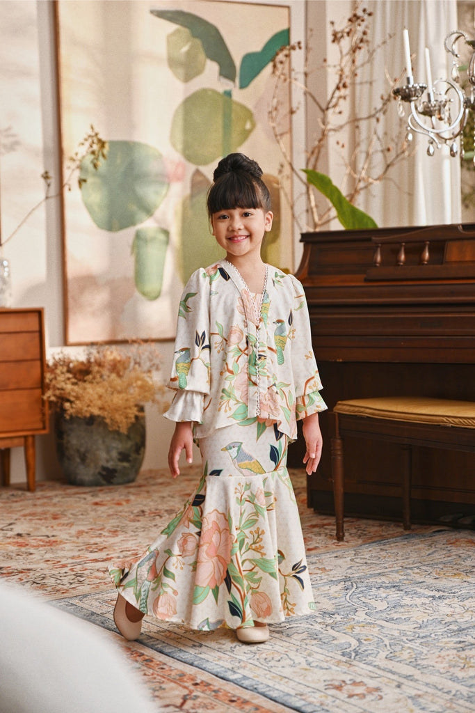 The Glow Allure Kebaya Set - Tenang