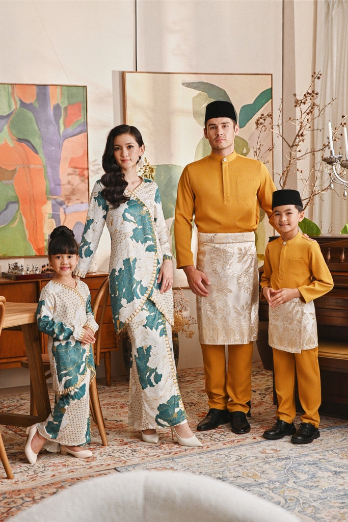 The Glow Dazzle Kurung Set - Prosper