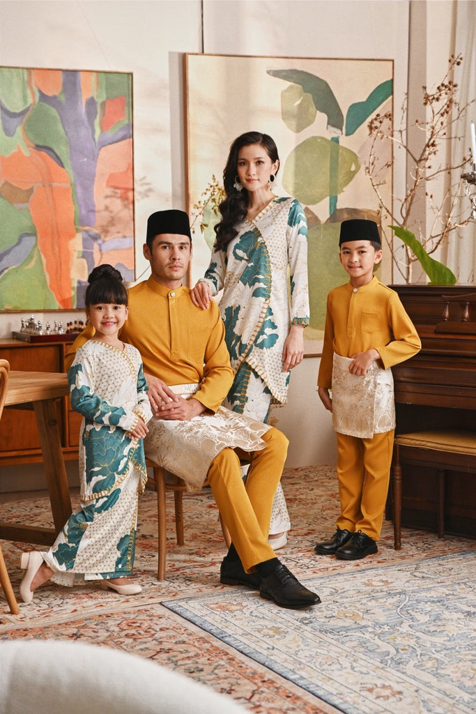 The Glow Dazzle Kurung Set - Prosper