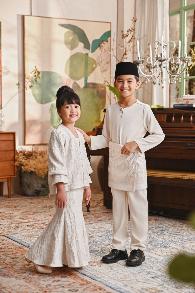 The Glow Lavish Kebaya Set - Whisper Pink Jacquard