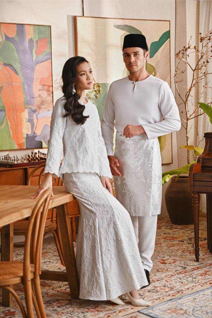 The Glow Women Glitz Kurung Set - White Jacquard