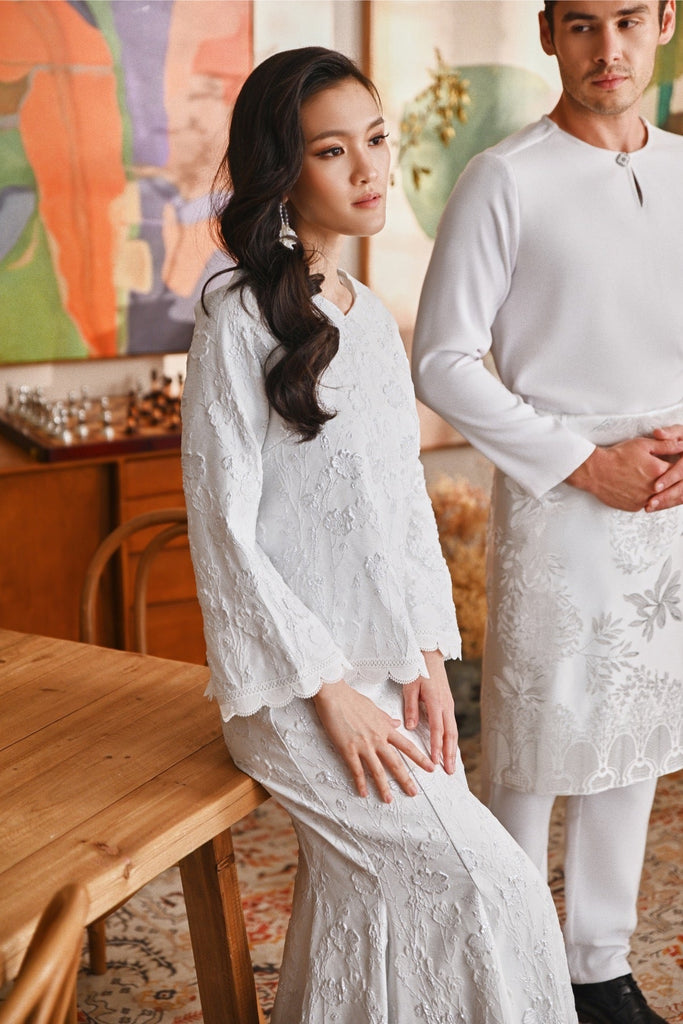 The Glow Women Glitz Kurung Set - White Jacquard