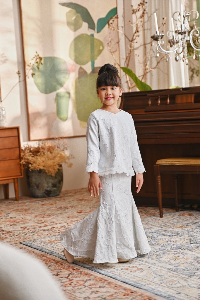 The Glow Glitz Kurung Set - White Jacquard