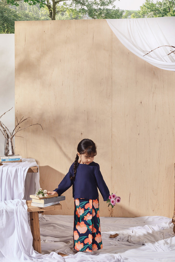 Floral skirt berlipat