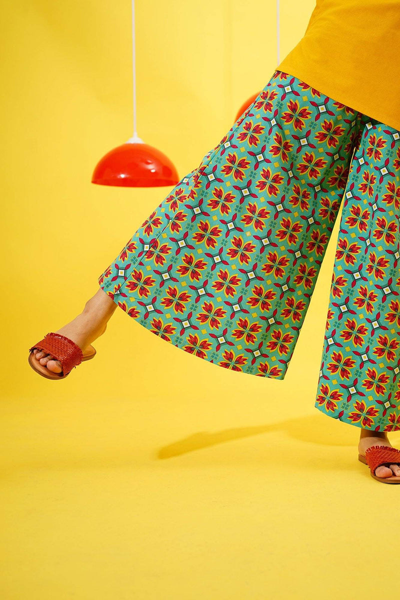 Corak Seluar Wanita kaki yang lebar