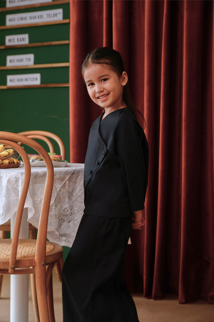 blouse budak cotton hitam