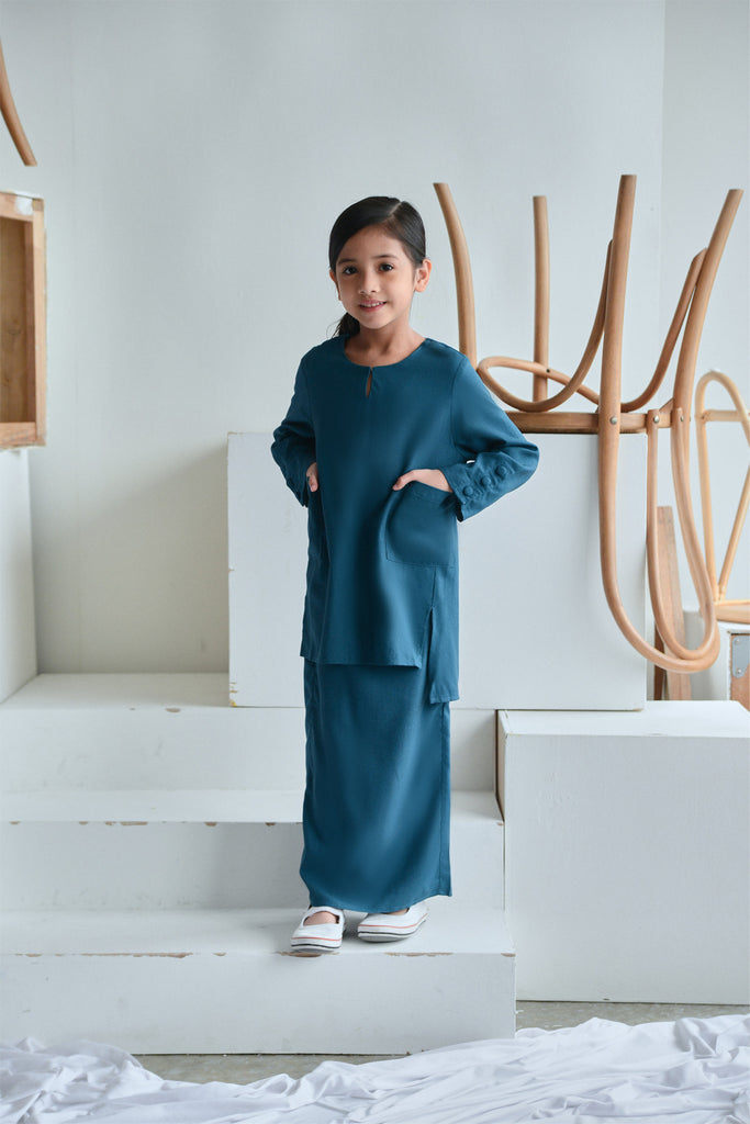 baju kurung budak perempuan biru