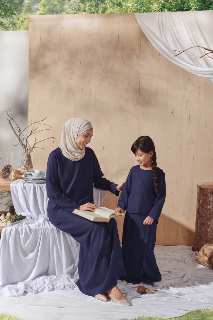 The Balik Pesak Blouse - Navy Blue