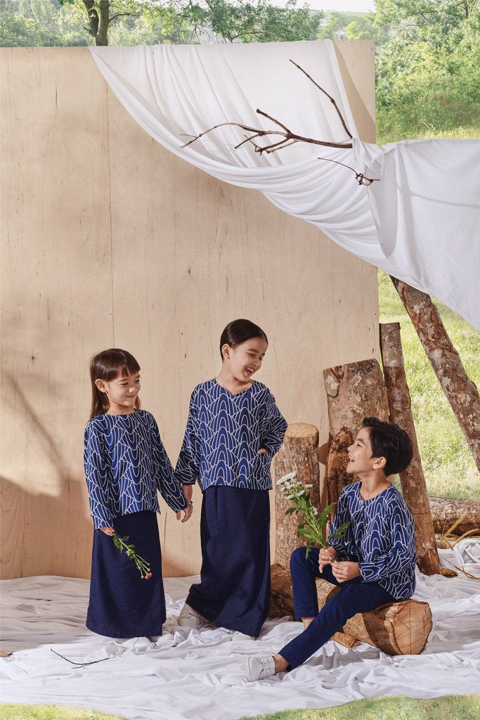 The Balik Pesak Blouse - Keluarga