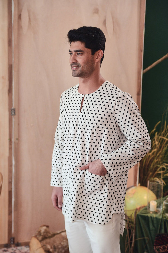 kurta dewasa hitam putih