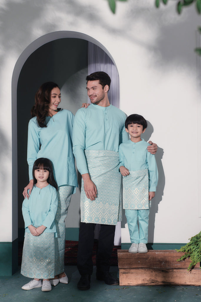 sedondon keluarga tema biru