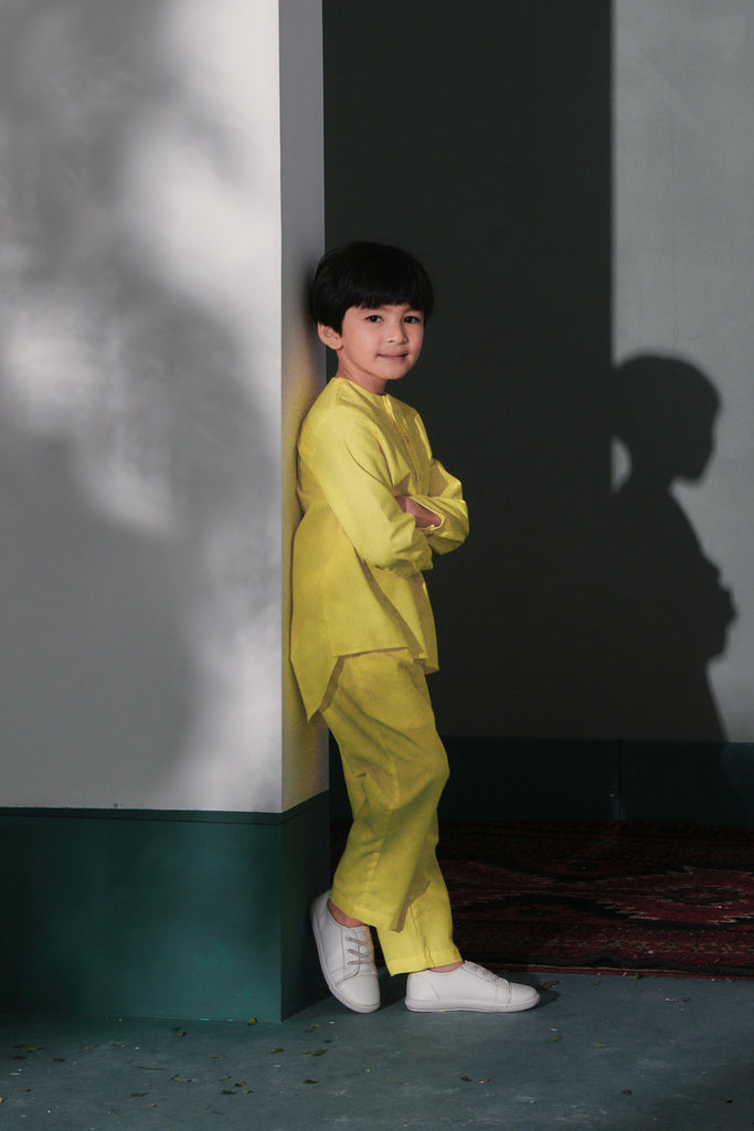 seluar budak lelaki kuning