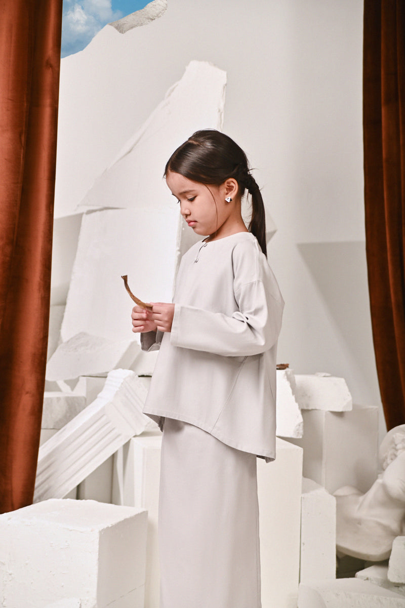 blouse pendek moden kelabu cair budak