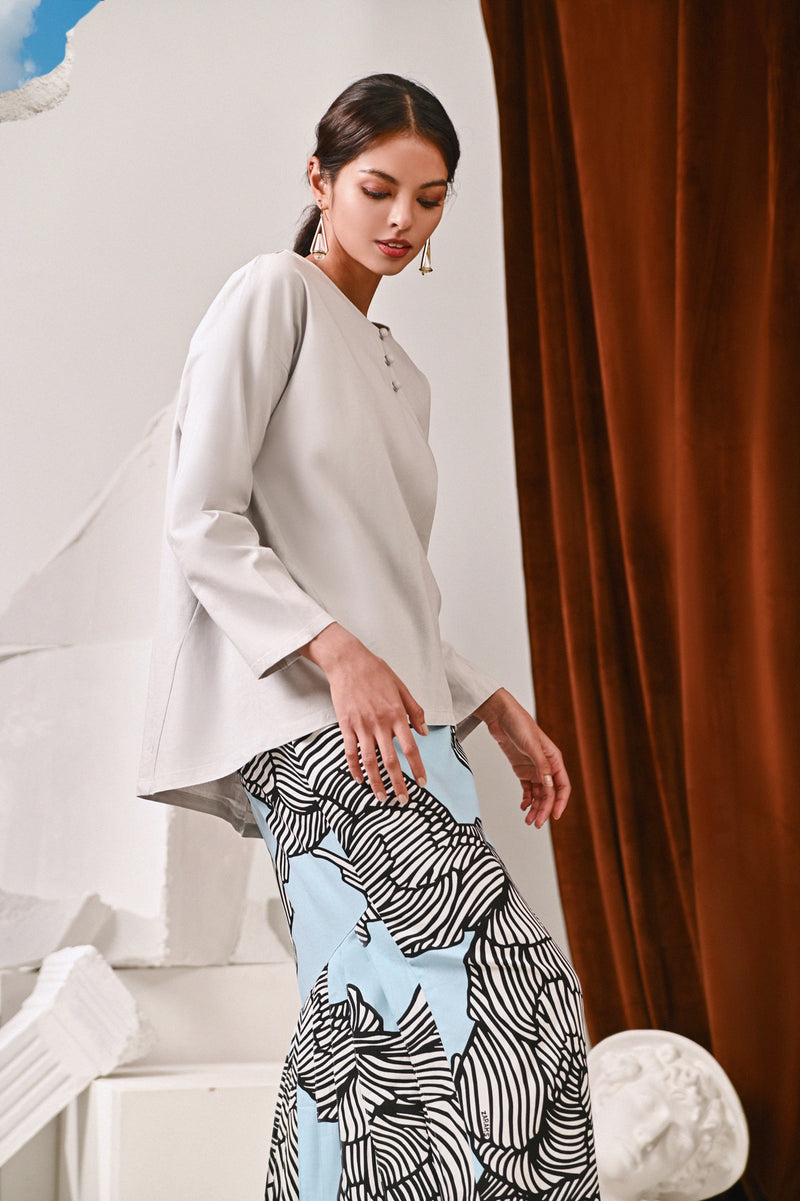 blouse pendek moden kelabu cair dewasa