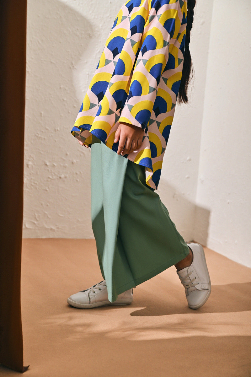 Elasticated waist skirt for girl