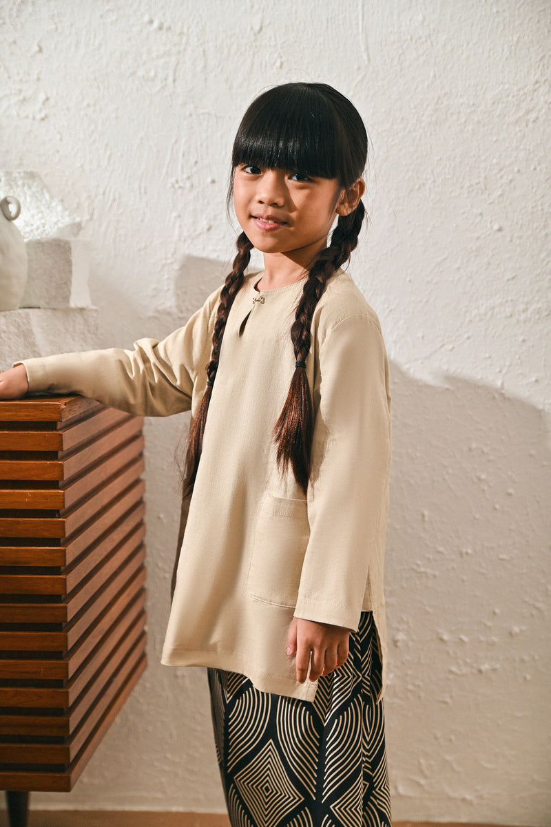 The Rasa Damai Nyaman Kurung Top - Khaki