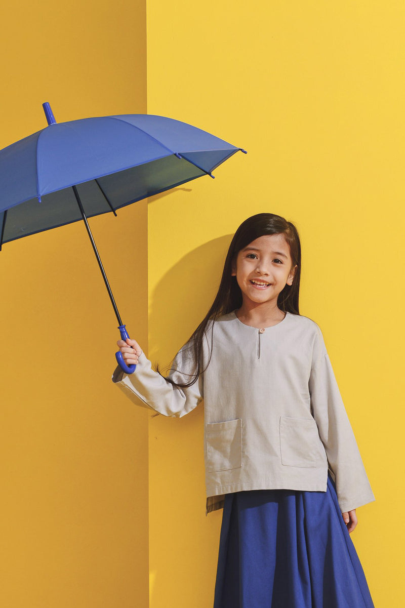 Kelabu Cerah Baju Kedah