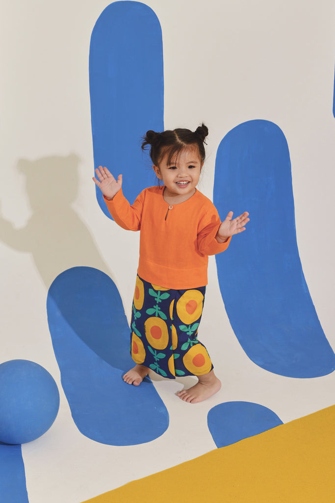 Sinar skirt match with Orange Blouse
