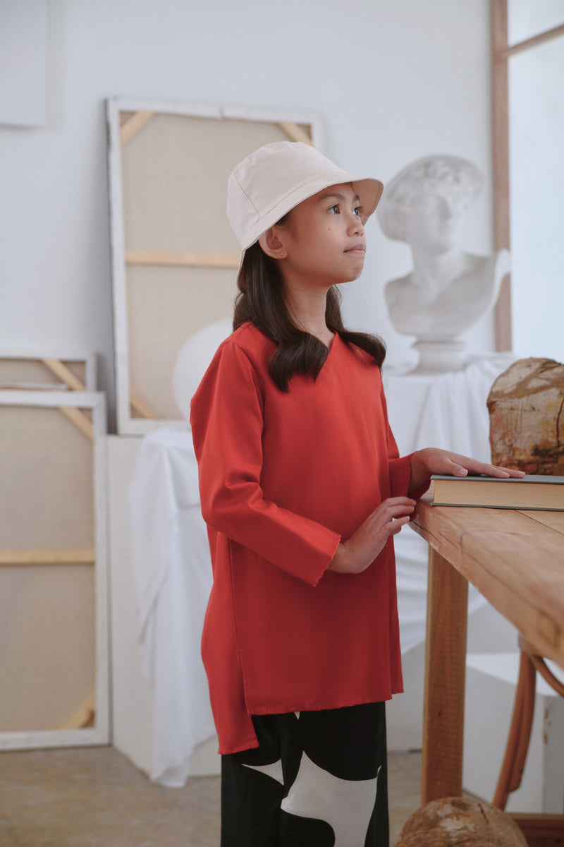 kurung sulam merah batu bata budak