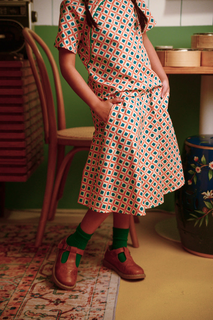 kain kembang pendek budak oren