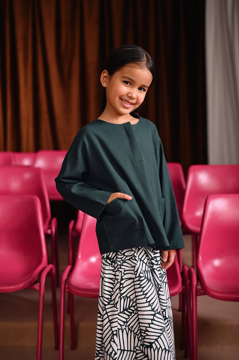 blouse poket hijau budak
