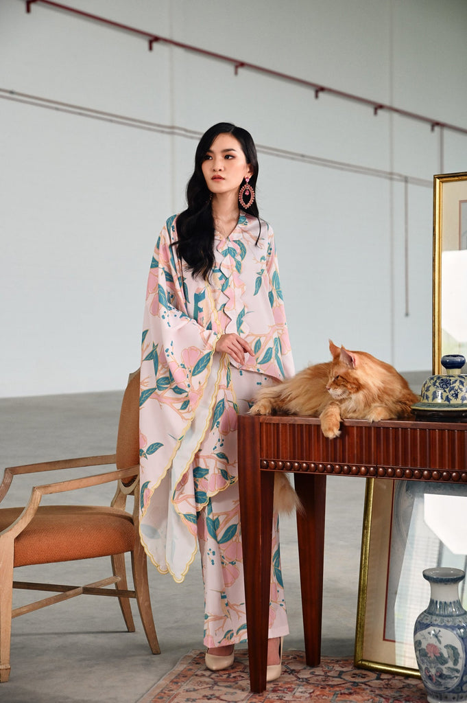 The Glow Women Petals Kebaya Set - Orchard