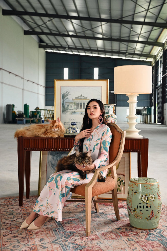 The Glow Women Petals Kebaya Set - Orchard