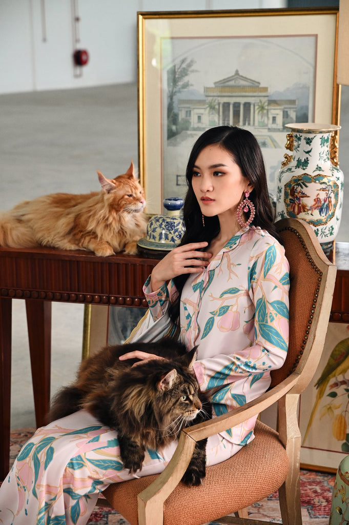 The Glow Women Petals Kebaya Set - Orchard