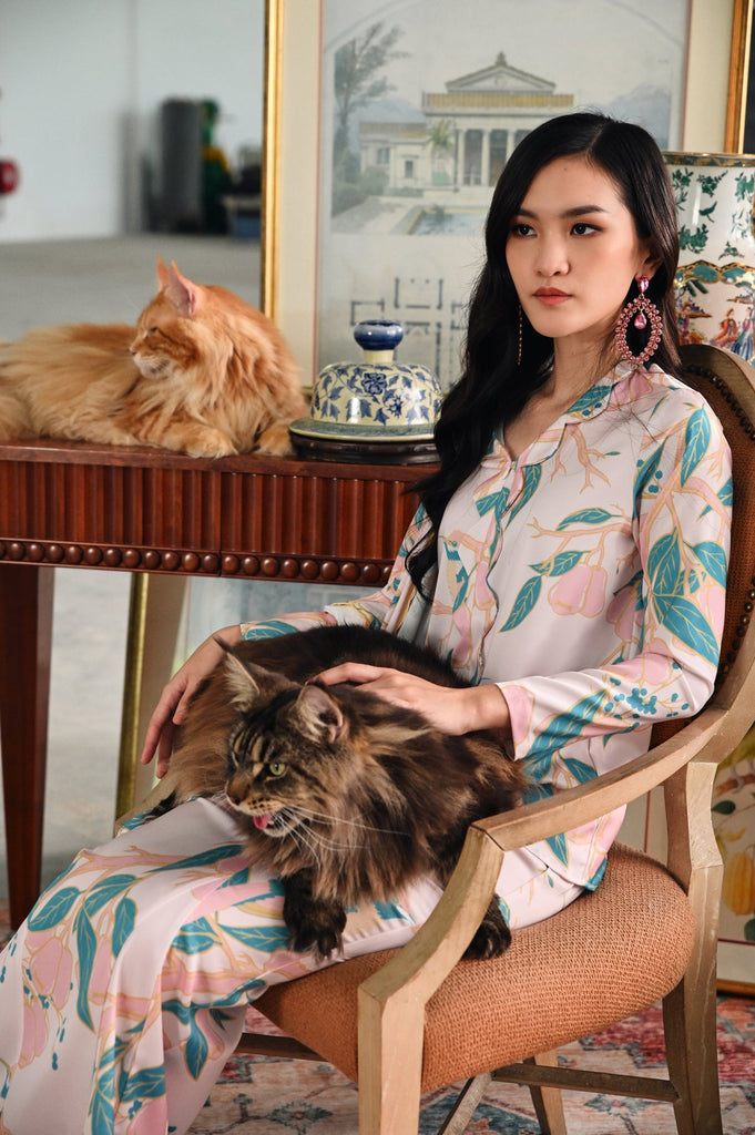 The Glow Women Petals Kebaya Set - Orchard
