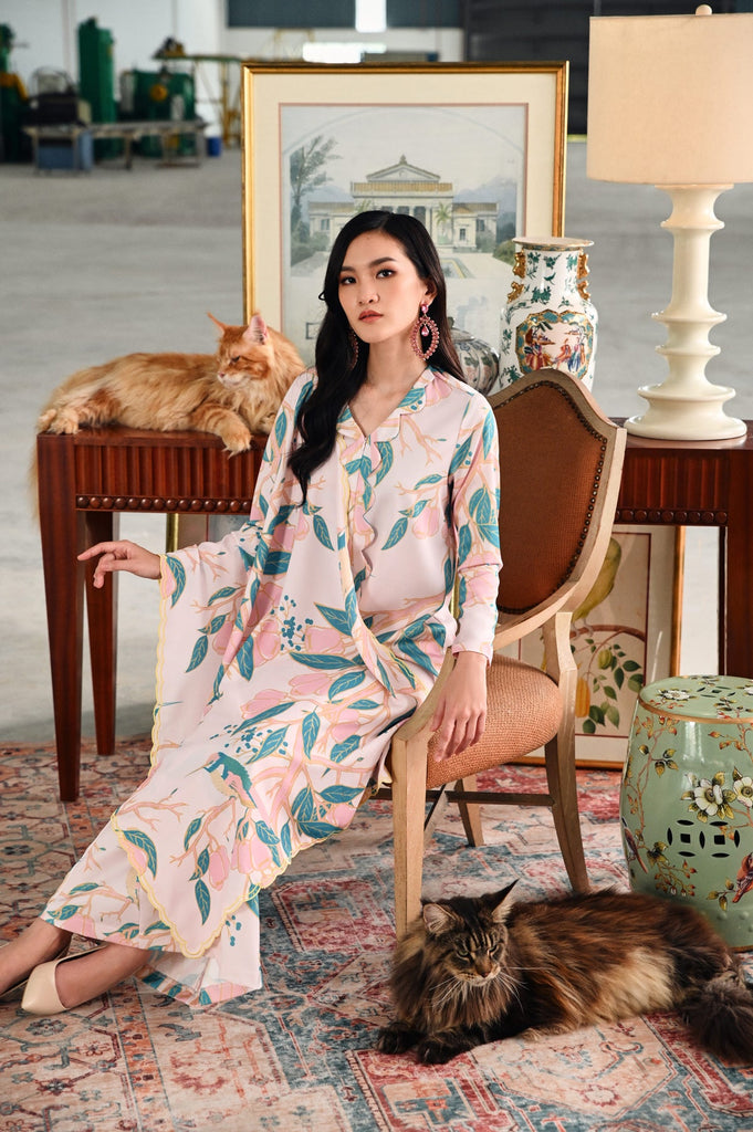 The Glow Women Petals Kebaya Set - Orchard
