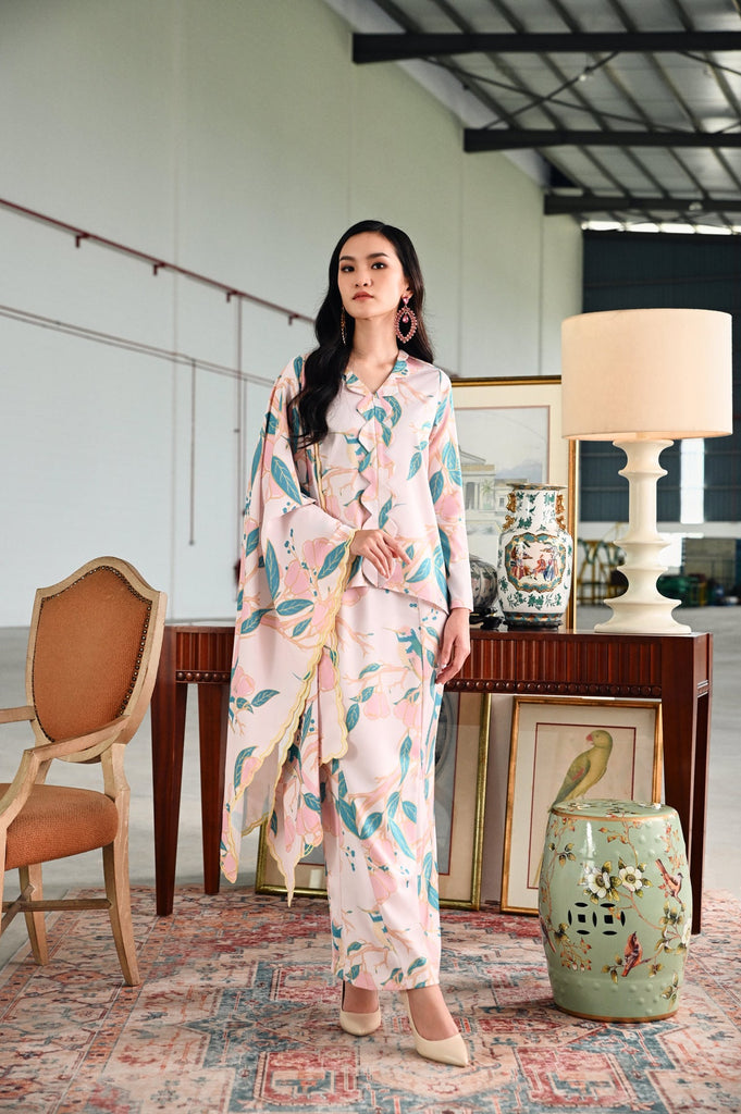 The Glow Women Petals Kebaya Set - Orchard