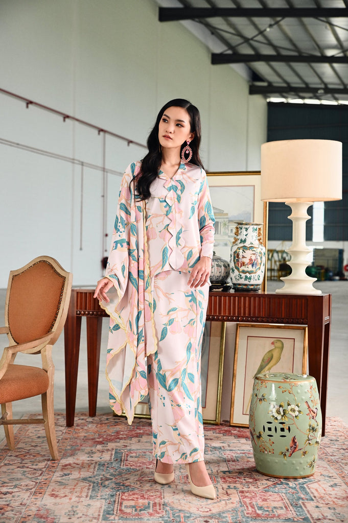 The Glow Women Petals Kebaya Set - Orchard