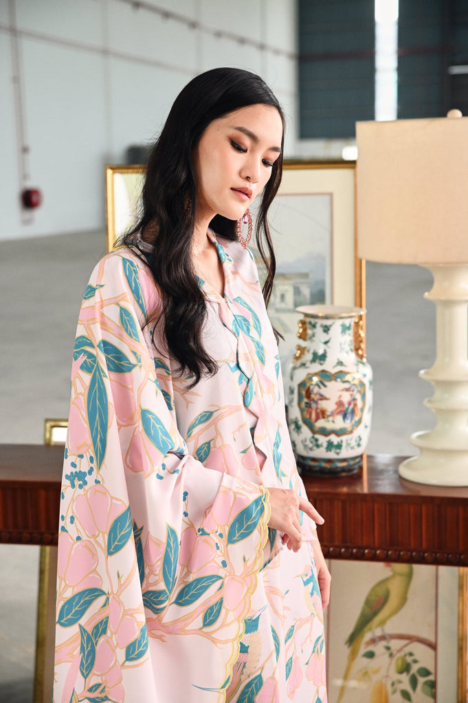 The Glow Women Petals Kebaya Set - Orchard
