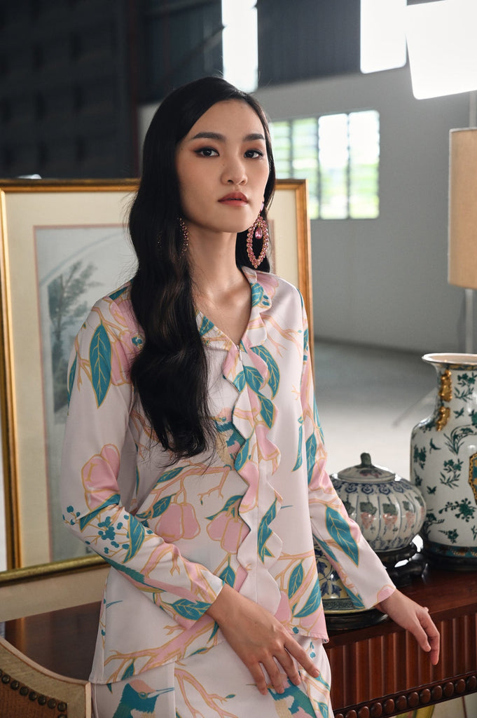 The Glow Women Petals Kebaya Set - Orchard