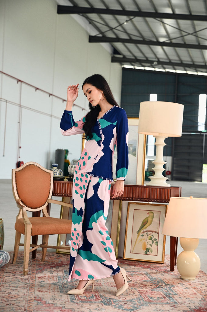 stylish women's clothes