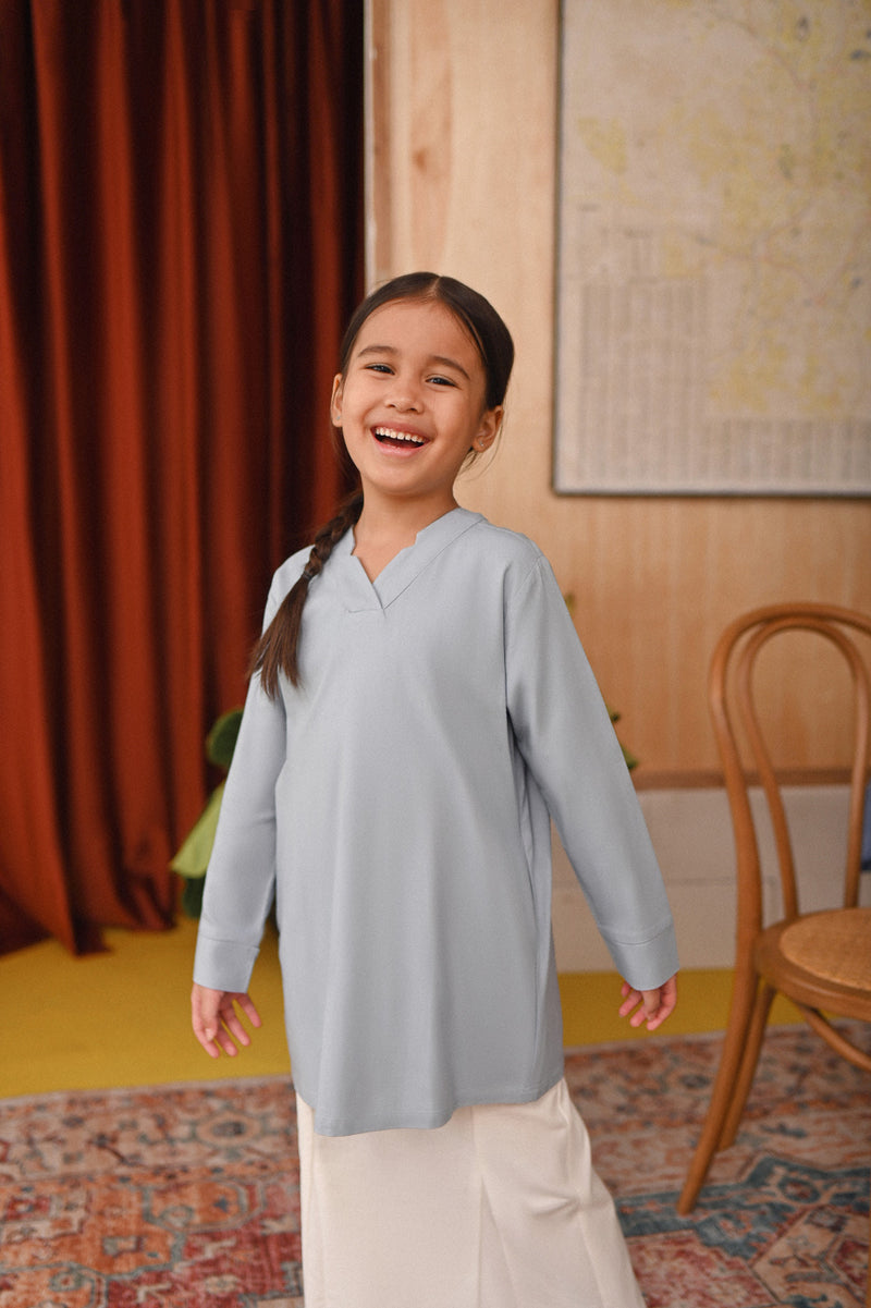 V Collar Baju Kurung