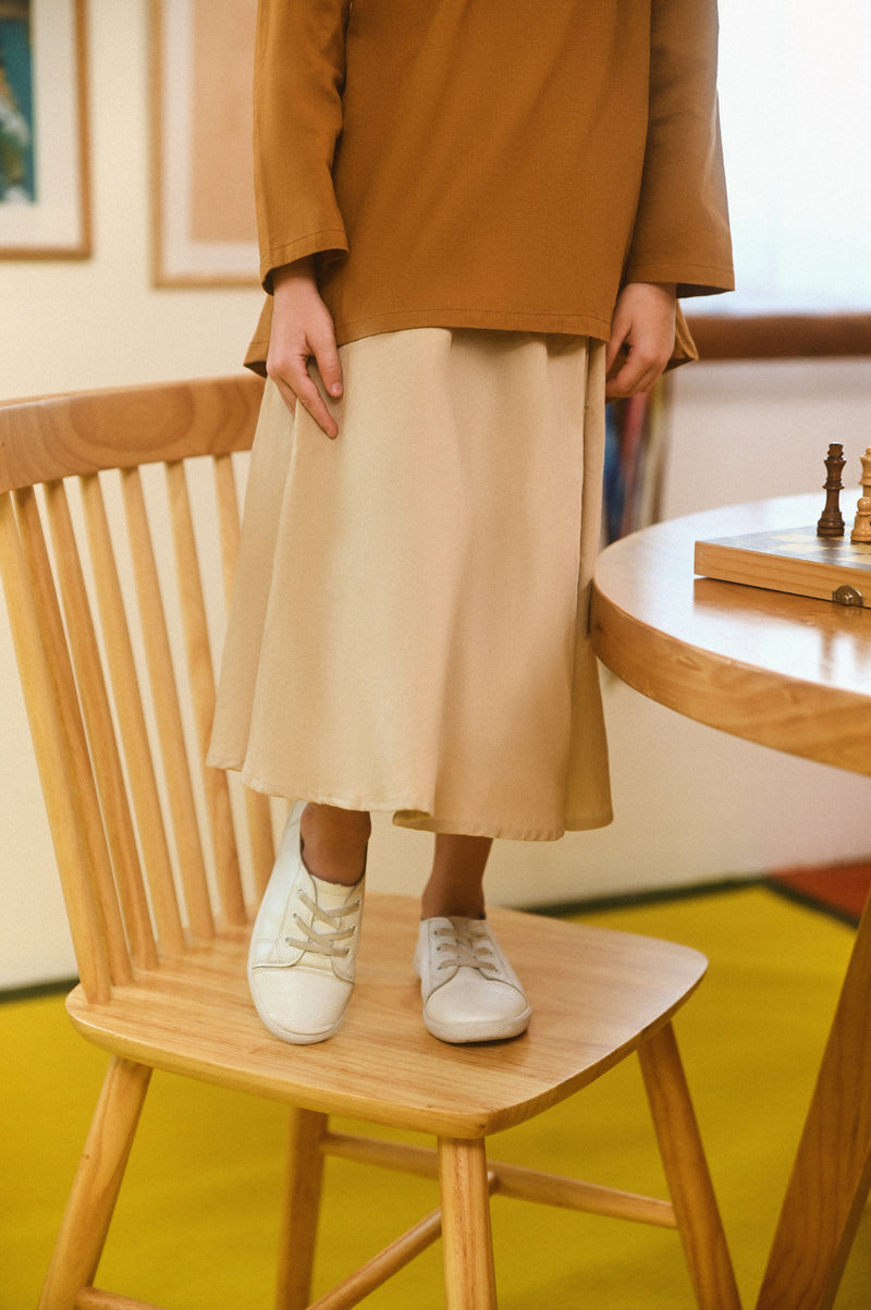 skirt plain khaki's color